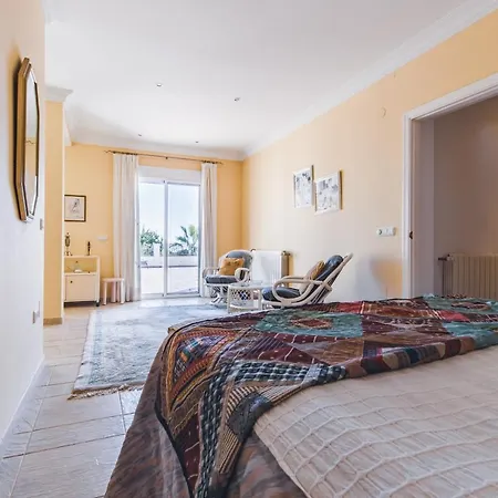 Casa Miguel Villa *